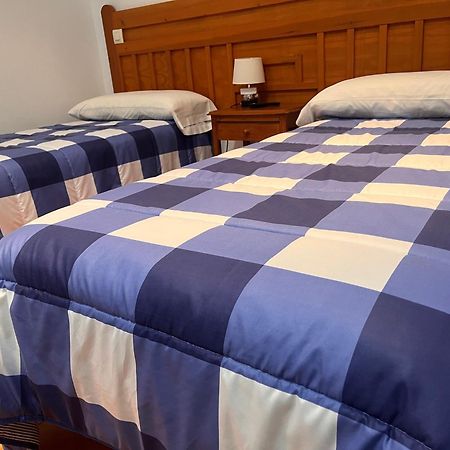 Hostal Restaurante Bustos Villarrubio Ngoại thất bức ảnh