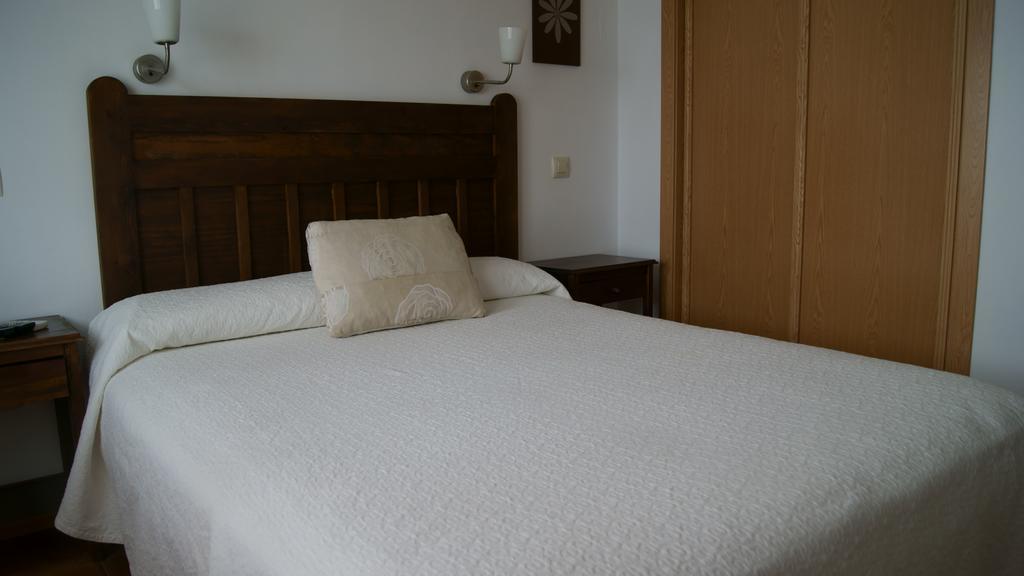 Hostal Restaurante Bustos Villarrubio Ngoại thất bức ảnh